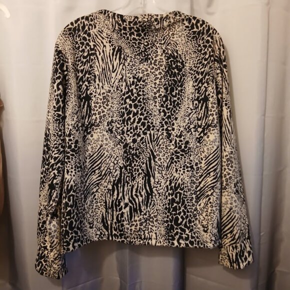 Nwt Leopard Safari Scoop neck T-shirt Top womens L Beige Black Lilac Long sleeve - Picture 5 of 9